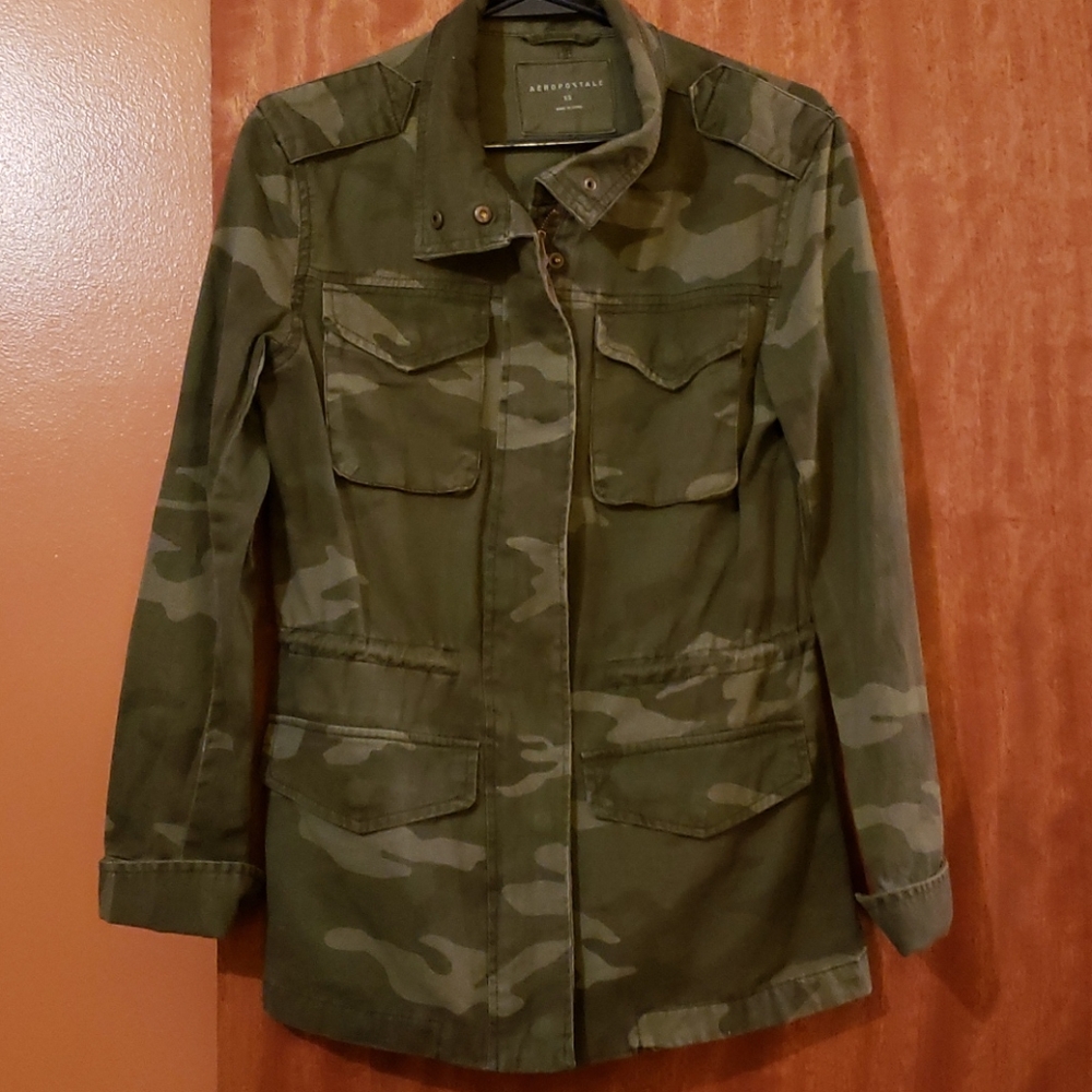 🆕️w/o tags AERO GIRL'S CAMO JACKET
